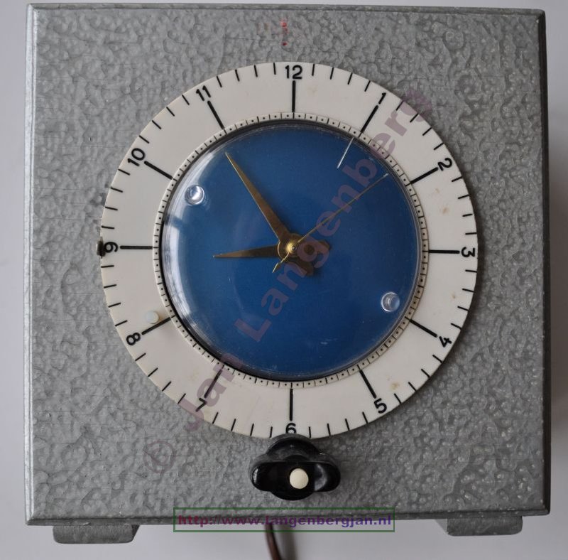 an old Industrie_Ab_Reflex time switch